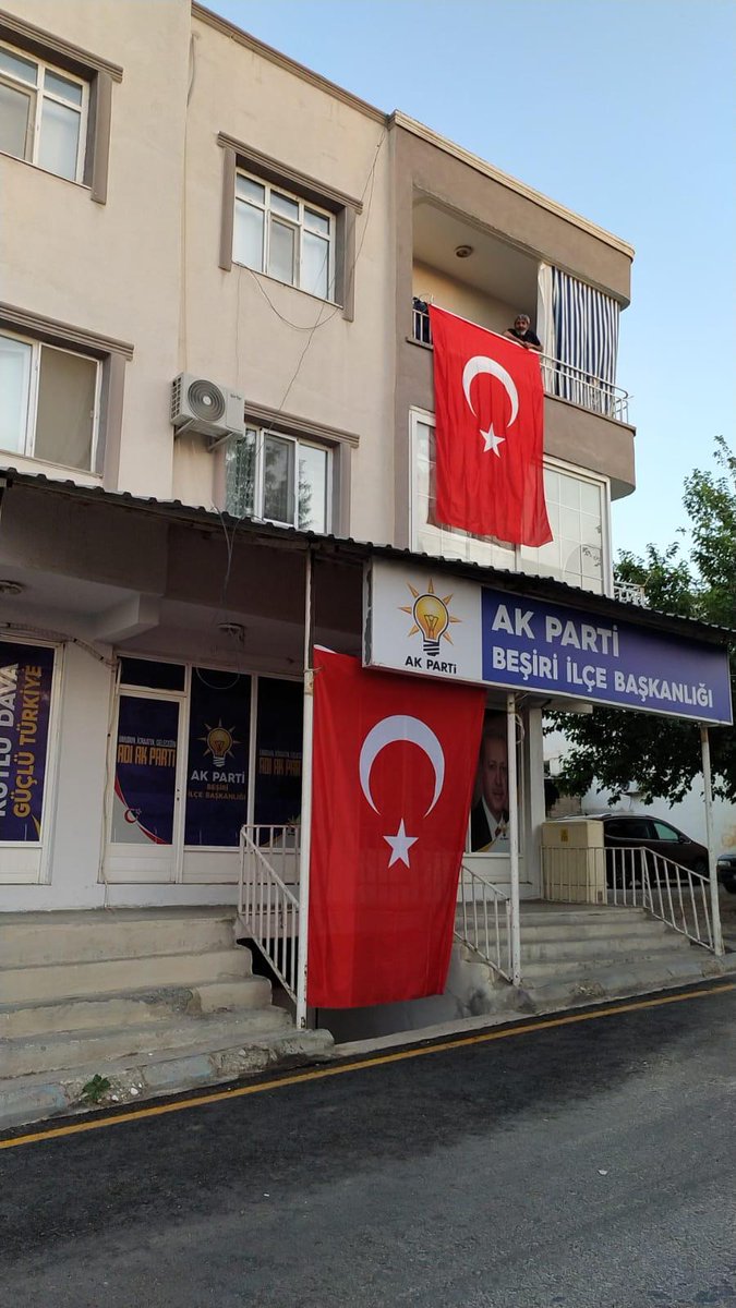 Aslan Gonenc (@aslangonenc) on Twitter photo Türkiye Yüzyılının
Güçlü Lideri
Cumhurbaşkanımız Sn. <a href="/RTErdogan/">Recep Tayyip Erdoğan</a> çağrısına uyarak, AK Parti Beşiri İlçe Başkanlığı binamıza Türk Bayrağımızı gururla astık.
<a href="/AvukatErsanAksu/">Ersan AKSU🇹🇷</a>
<a href="/fnasiroglu/">Ferhat NASIROĞLU</a>
<a href="/SansiHuseyin/">Hüseyin Şansi</a>
<a href="/Akparti/">AK Parti</a>
<a href="/hasanokay72/">Hasan okay</a> Türkiye Yüzyılının
Güçlü Lideri
Cumhurbaşkanımız Sn. <a href="/RTErdogan/">Recep Tayyip Erdoğan</a> çağrısına uyarak, AK Parti Beşiri İlçe Başkanlığı binamıza Türk Bayrağımızı gururla astık.
<a href="/AvukatErsanAksu/">Ersan AKSU🇹🇷</a>
<a href="/fnasiroglu/">Ferhat NASIROĞLU</a>
<a href="/SansiHuseyin/">Hüseyin Şansi</a>
<a href="/Akparti/">AK Parti</a>
<a href="/hasanokay72/">Hasan okay</a>