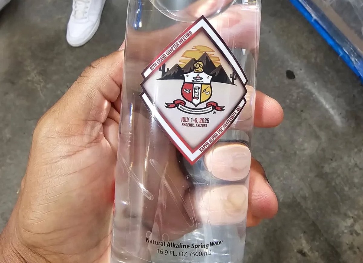 kapsi1911's tweet image. Thank you to Keen-Water, our official hydration sponsor at the 87th Grand Chapter Meeting, for donating 4,000 bottles of water to keep attendees refreshed in 100+ degree heat. Your support was vital! 💧
#KappaAlphaPsi #Klave2025 #KeenWater