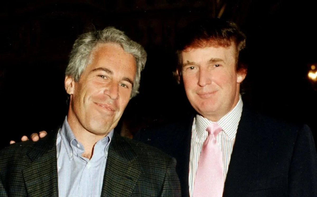 Donald Trump failed to exorcize the ghost of his buddy, Jeffrey Epstein, which now haunts his presidency in a way that no other issue has done, so far.

And he is deeply, deeply freaked out.

open.substack.com/pub/charliesyk…