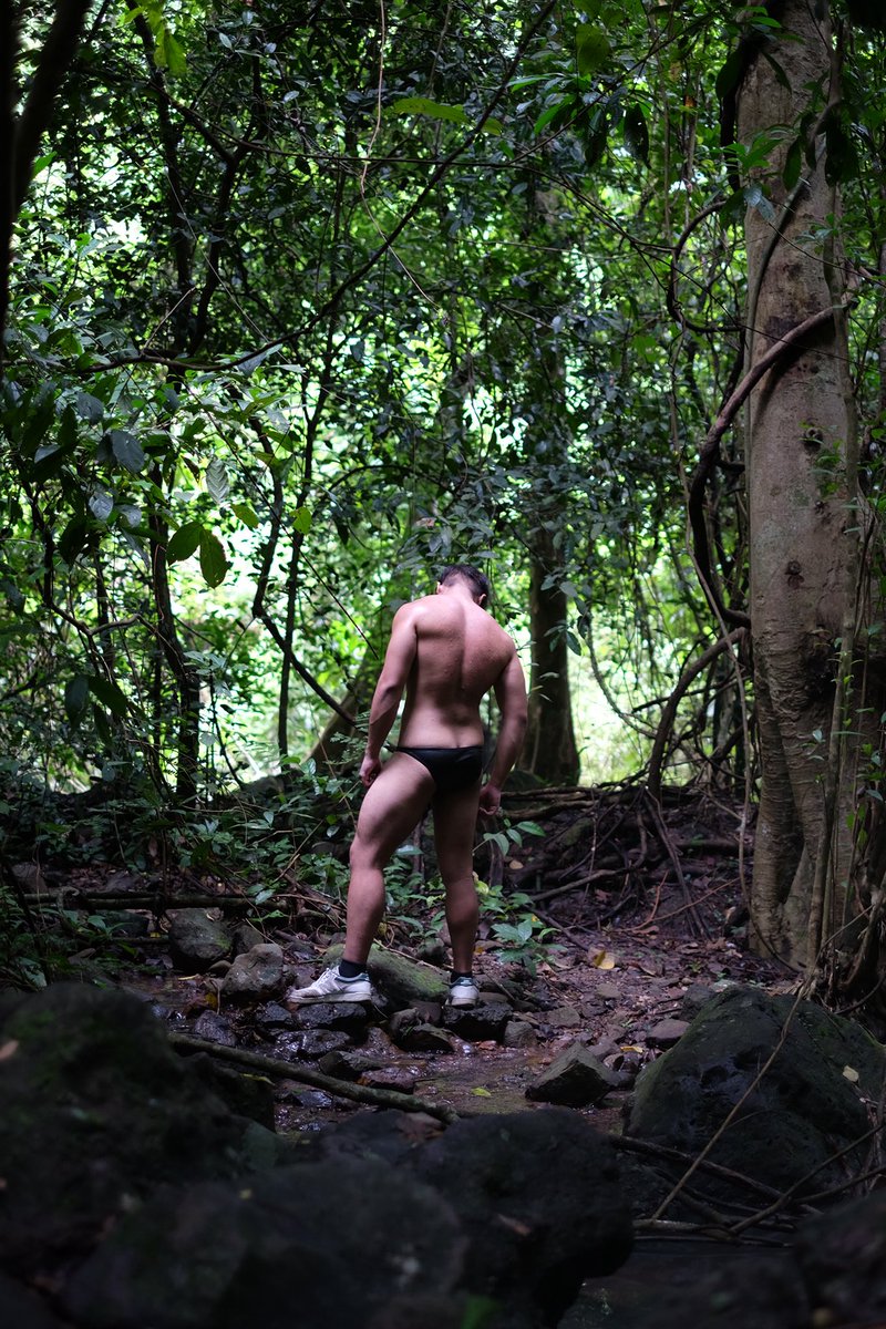 หลงป่า หลงเขา 
หลงเราด้วยได้ไหม
🍃🌱
Shot by : <a href="/tongraphy/">pho.tong.raphy</a> 
*
*
*
#outdoor