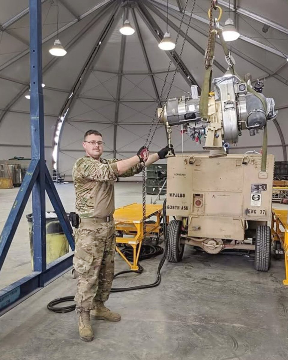 ArmyGuardOhio's tweet image. 🚁 “I think what makes the #NationalGuard unique is that you could be in a highly technical position in the Guard and then on the civilian side have a completely different job and now you have experience from both walks of life.” -SGT Dustin Toney