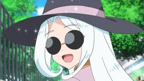 コレはプリチャン豆知識の一つなんですがキラキラのお姉さんの時と、白鳥アンジュの時で髪の線の色が違うという豆知識 