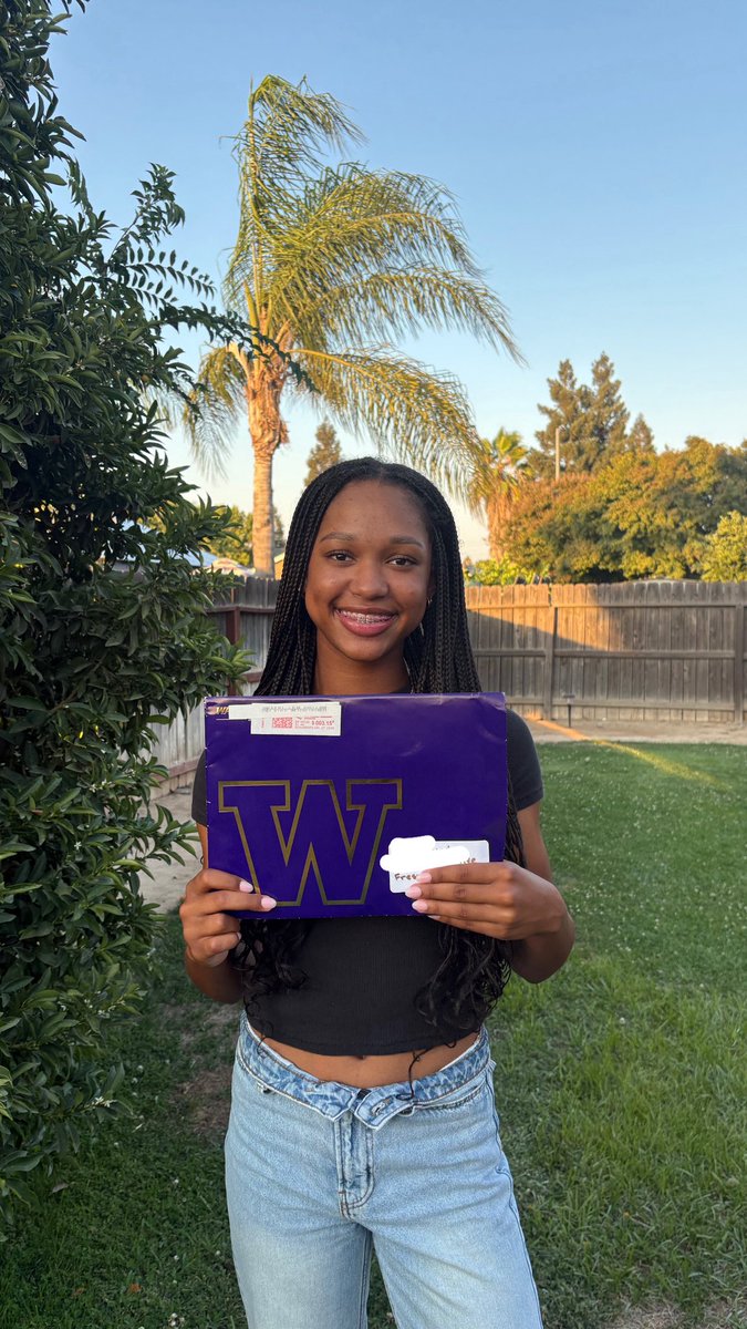 Received some ✉️✉️ from <a href="/UWSoftball/">Washington Softball</a>! Thank you <a href="/CoachTarr/">Heather Tarr 🦄 💜</a> <a href="/BKilpatrick22/">BradKilpatrick22</a> <a href="/MicahPW2_0/">Jenn Salling, OLY</a>, can’t wait to attend another camp! <a href="/Tyson14u/">Corona Angels Tyson 14U</a> <a href="/ExtraInningSB/">EXTRA INNING SOFTBALL</a> <a href="/LineDsoftball/">Line Drive Media</a> <a href="/CWSB_BGR8/">Clovis West Softball</a> <a href="/los_stuff/">Carlos Arias</a> <a href="/SoftbalAmerica/">Softball America</a> 💜💜