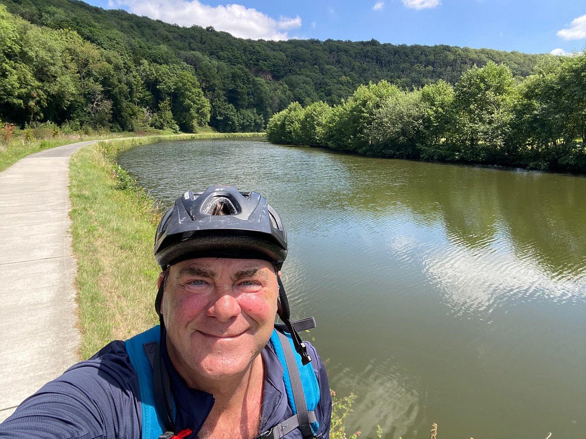ducarmedenis's tweet image. La Haute-sambre, magnifique territoire pour les amoureux de nature et de velo 🚴♂️. Bon dimanche à toutes et tous ;-)