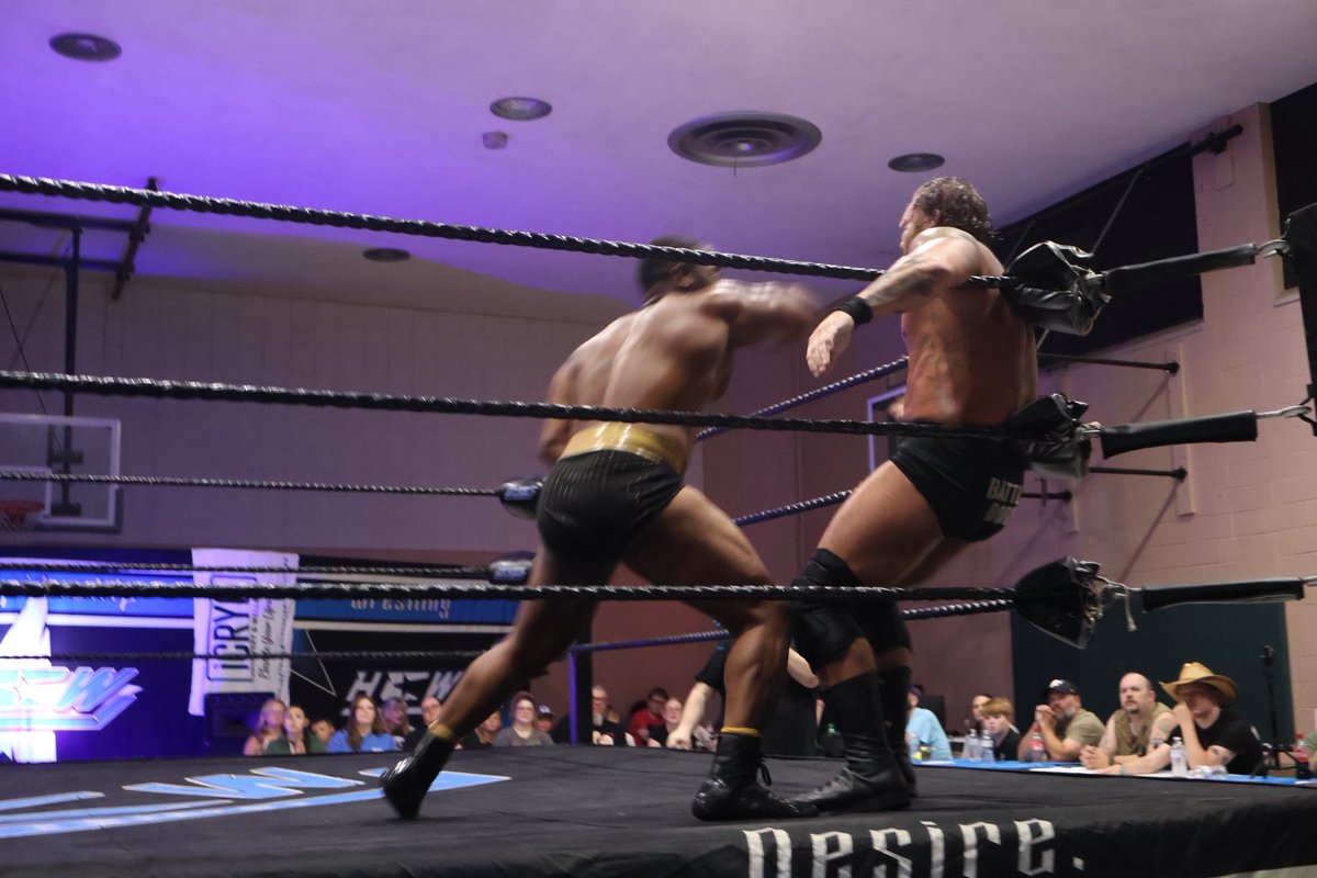BattleBornFox's tweet image. 10 months ago, @B_Barretta98 & I were living together in Cleveland Ohio, training full time at the CYN Co-Op under @therealec3 . One day, while doing tape study, he showed me a @HEELCamaro match.
Since that day, I’ve been waiting for this VERY MOMENT…
Thank you @HCWLive23 !