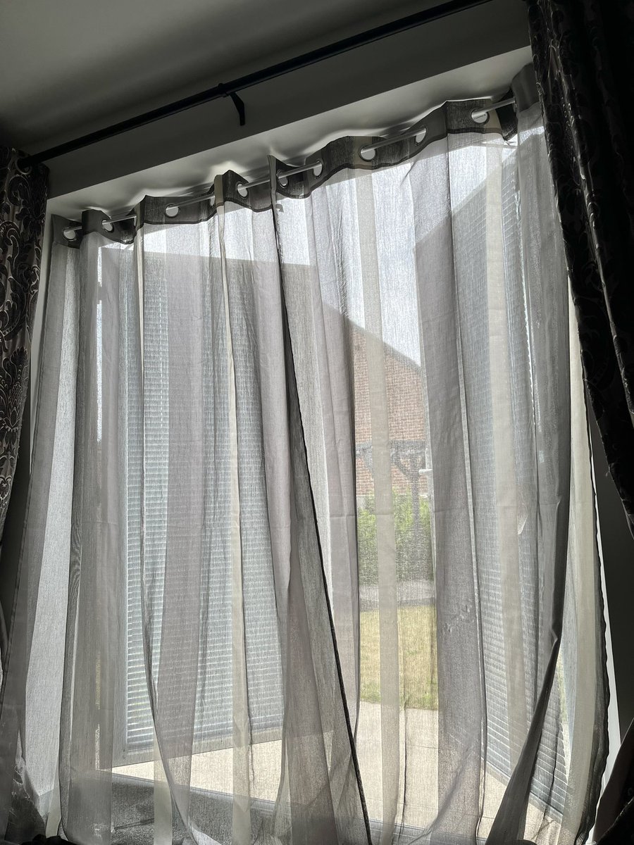 JustMeeVicky's tweet image. I bought these just as a little something to cover the patio doors and look nice in the living room..Never in a million years did I think they’d be my summer saviour against flies and still letting a breeze in!