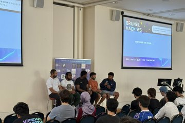 ammarjoyia10's tweet photo. I went to Brunel Hack 25 this weekend. Honestly… it was pure chaos, creativity and caffeine (in the best way).
Non-stop building. AI agents. Web3 magic. sleep? optional.
Here’s the real story of what I experienced👇
#BrunelHack25 @SuperteamUK @solana https://t.co/ogKL1g37bF