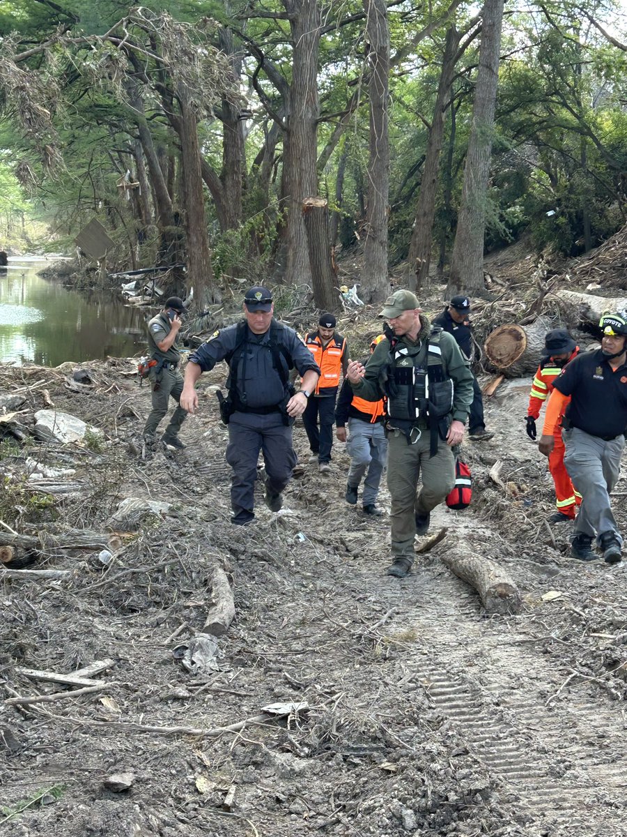 GovMikeDeWine's tweet image. Thanks to the members of the Ohio State Highway Patrol and Ohio Department of Natural Resources who are helping in Texas in the aftermath of the flood.