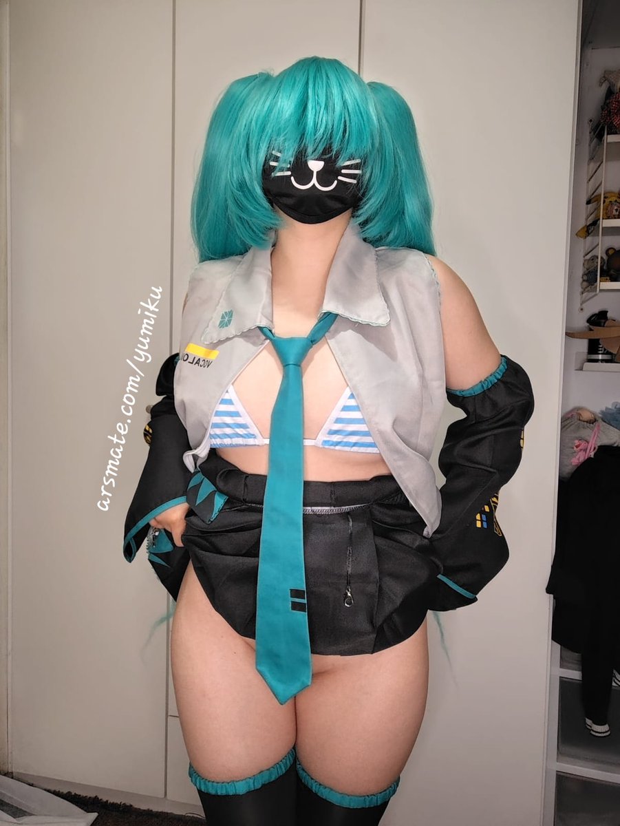 Llegaron a la meta, gracias a todos por participar. Espero les guste estas fotos y le sigan dando fav y rt como siempre🥰
.
#hatsunemiku #cosplay #erocosplay #otakugirl #nsfw #naked #sexy #horny #hot #boobs #tetas #upskirt #faldaarriba #otaku #waifu #hentai #geek #friki