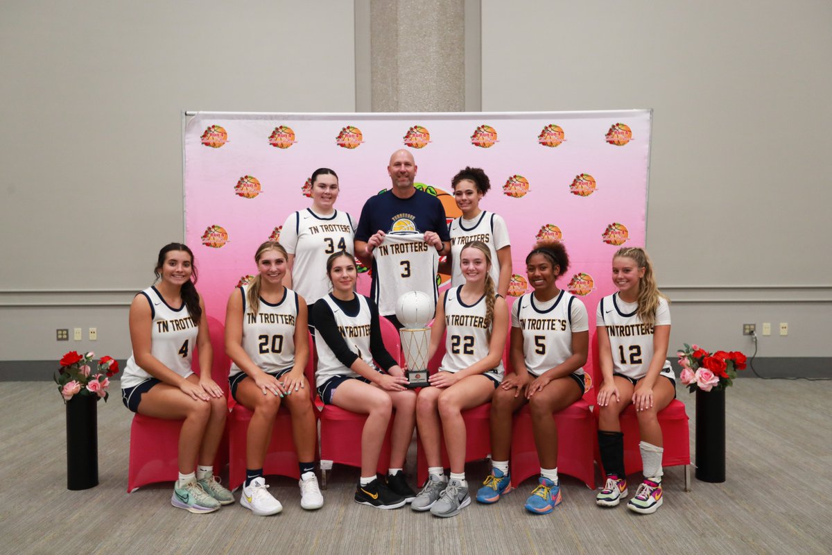 TFN's Run 4 Roses (@tfnsrun4roses) on Twitter photo Run 4 Roses Classic, 2027 Denim Platinum Champions! TN Flight Trotters <a href="/TrottersArmes/">TN Flight Trotters 2027 (Armes)</a> #Run4Roses Run 4 Roses Classic, 2027 Denim Platinum Champions! TN Flight Trotters <a href="/TrottersArmes/">TN Flight Trotters 2027 (Armes)</a> #Run4Roses