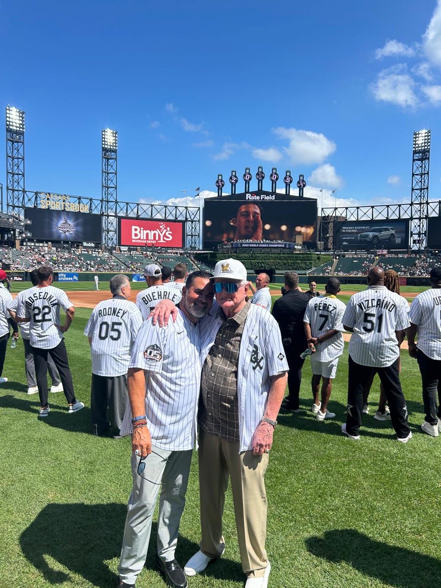 ChuckGarfien's tweet image. One of the best moments of the weekend. Ozzie and Hawk.