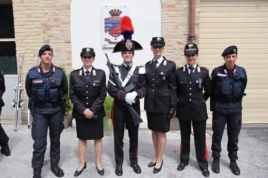 I can't keep quiet anymore.....
Why the carabinieri, american rock band my chemical romance???