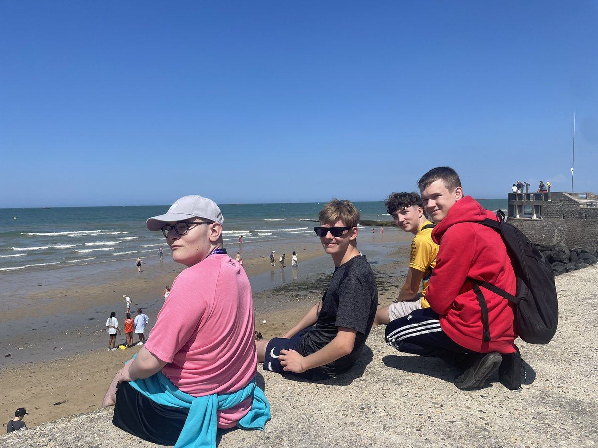 Mme Bowen tweet media