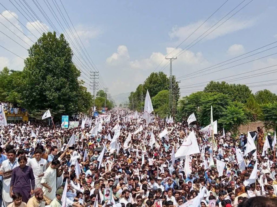 JamaimaAfridi's tweet image. We Want Peace 
#BajaurAmanMarch
#باجوړ_امن_پاڅون