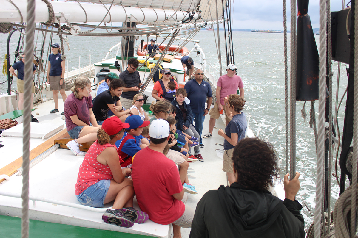 🌅⛵️ Join us Friday, July 18, at 7pm, for a special all-ages Launch and Learn #Sunset #Sail aboard the historic #Schooner Pioneer. As we sail across #NewYork Harbor, we will learn about the growing issue of King Tide flooding in #NewYorkCity.

🎟️ : $70, bit.ly/x-launch-and-l…