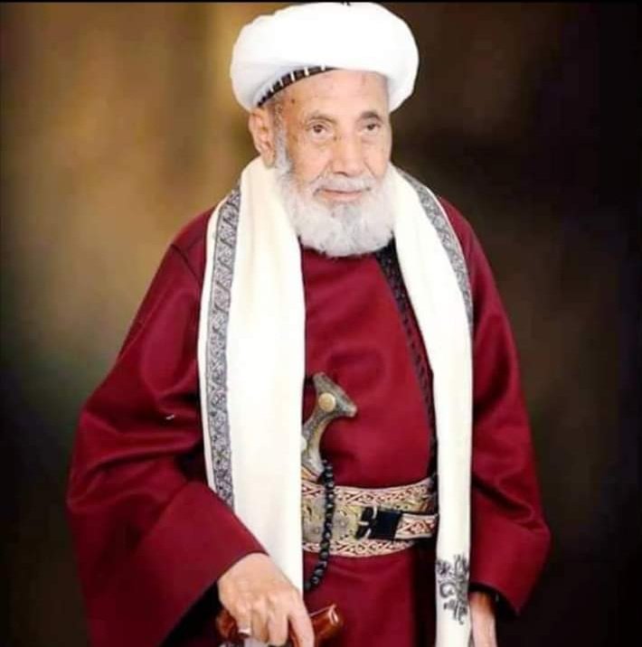 رحمة الله عليك يوم ولدت ويوم تعلمت ويوحيت. ويومماتك. 
الى قيام الساعة. 
خسرت اليمن والشعب عالم نزيه وبرئي من لكل المجاملات والنفاق. لأين كان.. 

رحمة الله عليك ياآخر علماء ومنارةاليمن.