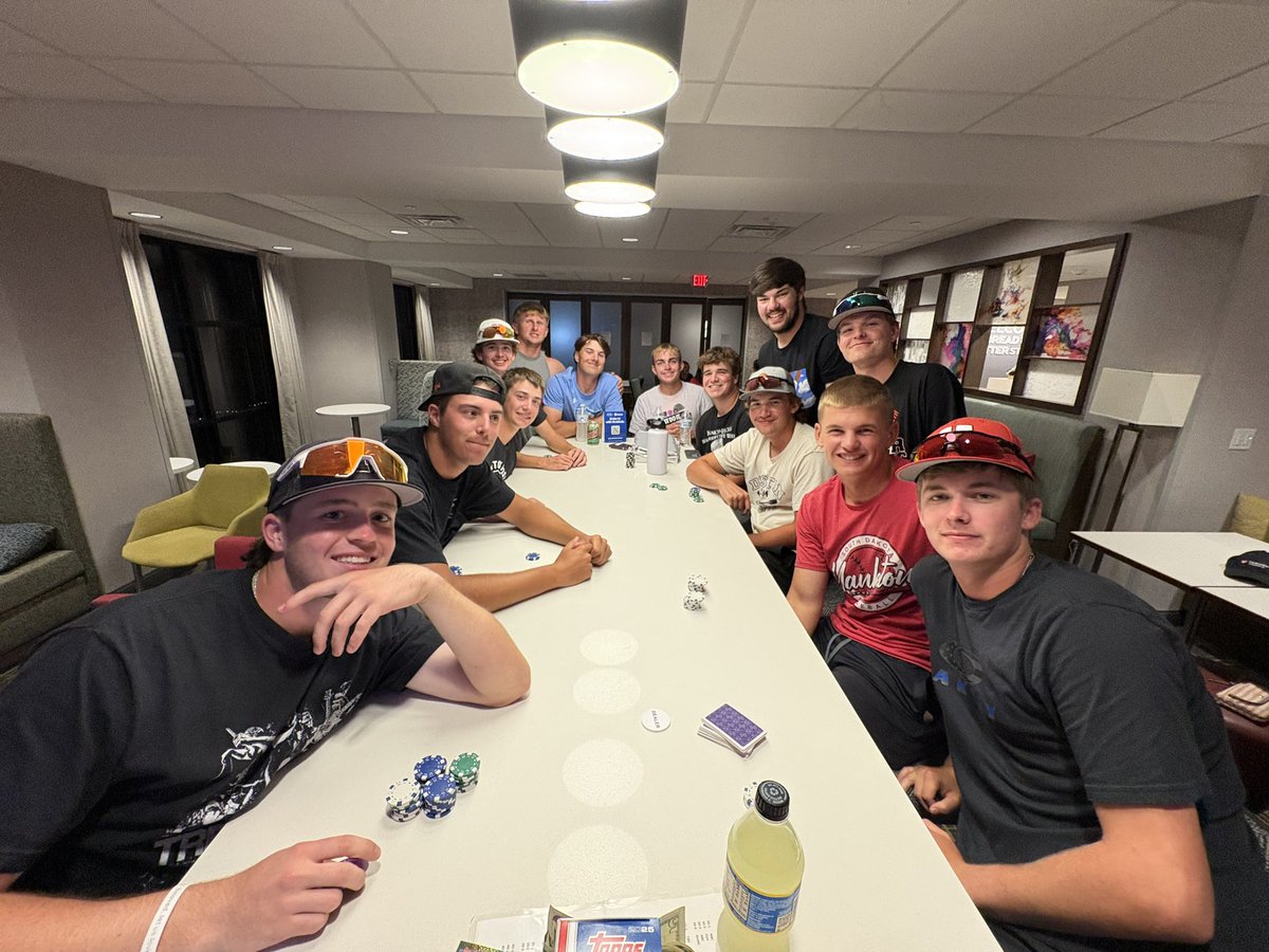 YBABaseball's tweet image. Post 12 ends the Gopher Classic tournament with a Mall of America trip and a little hotel poker!