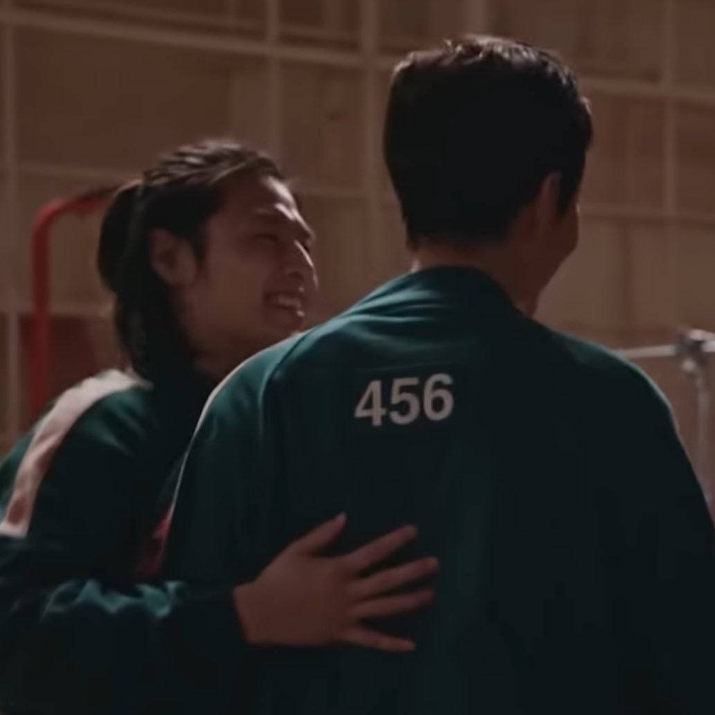 gihunthinker's tweet image. daehun hug 🥹

#squidgame #seonggihun #leejungjae