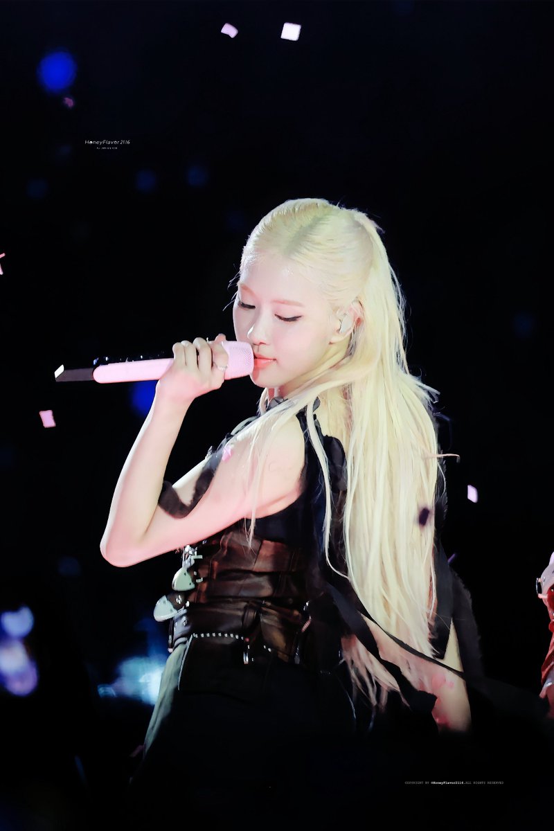 honeyflavor9697's tweet photo. 【HD】250705· DEADLINE IN GOYANG DAY 1
#블랙핑크 #로제 #BLACKPINK #ROSÉ@numberoneHQ #BLACKPINK_DEADLINE https://t.co/BQBkZiA4Ge