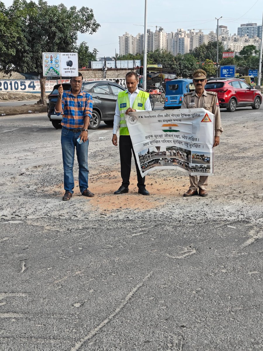 Noida рдХреА 7X Welfare рдЯреАрдо (@noida7x) on Twitter photo <a href="/Noidatraffic/">Noida Traffic Police</a> <a href="/dgpup/">DGP UP</a> <a href="/CP_Noida/">CP Noida</a> <a href="/Uppolice/">UP POLICE</a> <a href="/dcptrafficnoida/">DCP Traffic Noida</a> <a href="/uptrafficpolice/">UP Traffic Police</a> <a href="/ACPTrafficNoida/">ACP Traffic Noida</a> <a href="/noidapolice/">POLICE COMMISSIONERATE GAUTAM BUDDH NAGAR</a> рдЧрдбреНрдвреЗ рдХреЗ рдмреАрдЪ рд╡рд╛рд╣рди рдЪрд▓рд╛рдирд╛ рдХрд┐рддрдирд╛ рд╕реБрд░рдХреНрд╖рд┐рдд рд╣реИ рдЗрд╕рдХреЛ рд╕рдордЭрдиреЗ рдФрд░ рд╕рдордЭрд╛рдиреЗ рдХрд╛ рдкреНрд░рдпрд╛рд╕...
<a href="/CeoNoida/">CEO, NOIDA Authority</a>
<a href="/dmgbnagar/">DM G.B. Nagar/NOIDA</a>
<a href="/CP_Noida/">CP Noida</a>
<a href="/Gzbtrafficpol/">Ghaziabad Traffic Police</a>
<a href="/DelhiTrafficPol/">Delhi Traffic Police</a>
<a href="/gurgaonpolice/">Gurugram Police</a>
<a href="/trafficchd/">Chandigarh Traffic Police</a>
<a href="/MTPHereToHelp/">Mumbai Traffic Police</a>
<a href="/HYDTP/">Hyderabad Traffic Police</a>
<a href="/varanasitraffic/">ЁЯЪжVaranasi Traffic police ЁЯЪУ ЁЯЪи</a>
<a href="/pankajrohilla14/">Pankaj Rohilla ( рдЬрдирд╕рддреНрддрд╛)</a>
<a href="/dipakdashTOI/">Dipak K Dash</a>
<a href="/kamini081/">Kamini Kulshreshtha</a>
<a href="/MORTHRoadSafety/">MORTHRoadSafety</a> <a href="/Noidatraffic/">Noida Traffic Police</a> <a href="/dgpup/">DGP UP</a> <a href="/CP_Noida/">CP Noida</a> <a href="/Uppolice/">UP POLICE</a> <a href="/dcptrafficnoida/">DCP Traffic Noida</a> <a href="/uptrafficpolice/">UP Traffic Police</a> <a href="/ACPTrafficNoida/">ACP Traffic Noida</a> <a href="/noidapolice/">POLICE COMMISSIONERATE GAUTAM BUDDH NAGAR</a> рдЧрдбреНрдвреЗ рдХреЗ рдмреАрдЪ рд╡рд╛рд╣рди рдЪрд▓рд╛рдирд╛ рдХрд┐рддрдирд╛ рд╕реБрд░рдХреНрд╖рд┐рдд рд╣реИ рдЗрд╕рдХреЛ рд╕рдордЭрдиреЗ рдФрд░ рд╕рдордЭрд╛рдиреЗ рдХрд╛ рдкреНрд░рдпрд╛рд╕...
<a href="/CeoNoida/">CEO, NOIDA Authority</a>
<a href="/dmgbnagar/">DM G.B. Nagar/NOIDA</a>
<a href="/CP_Noida/">CP Noida</a>
<a href="/Gzbtrafficpol/">Ghaziabad Traffic Police</a>
<a href="/DelhiTrafficPol/">Delhi Traffic Police</a>
<a href="/gurgaonpolice/">Gurugram Police</a>
<a href="/trafficchd/">Chandigarh Traffic Police</a>
<a href="/MTPHereToHelp/">Mumbai Traffic Police</a>
<a href="/HYDTP/">Hyderabad Traffic Police</a>
<a href="/varanasitraffic/">ЁЯЪжVaranasi Traffic police ЁЯЪУ ЁЯЪи</a>
<a href="/pankajrohilla14/">Pankaj Rohilla ( рдЬрдирд╕рддреНрддрд╛)</a>
<a href="/dipakdashTOI/">Dipak K Dash</a>
<a href="/kamini081/">Kamini Kulshreshtha</a>
<a href="/MORTHRoadSafety/">MORTHRoadSafety</a>