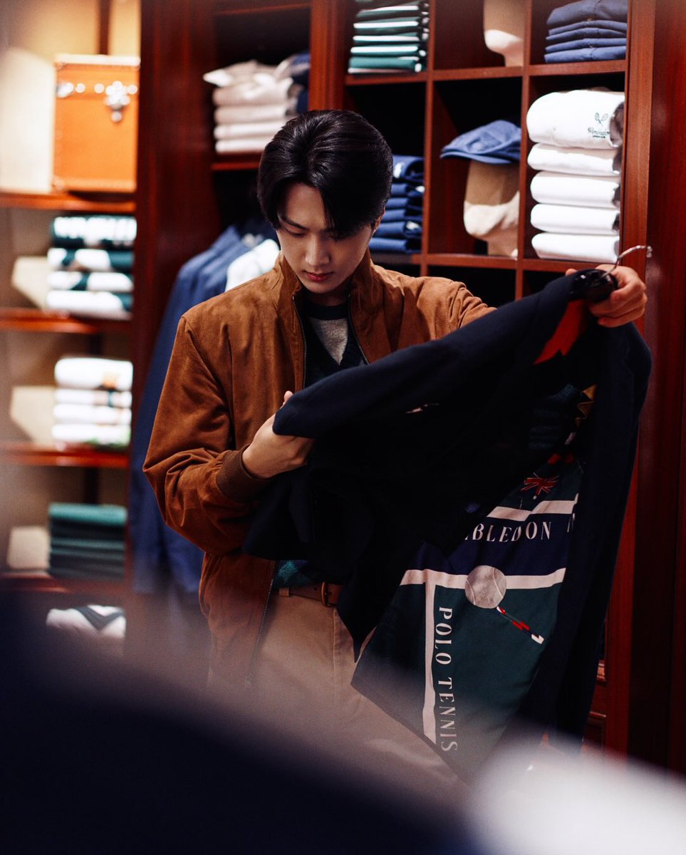 Jay dressed in Polo Ralph Lauren 🤎

JAY AT WIMBLEDON 2025
#JayxPoloRalphLauren #ENHYPEN_JAY #Wimbledon   <a href="/ENHYPEN/">ENHYPEN OFFICIAL</a> <a href="/RalphLauren/">Ralph Lauren</a>