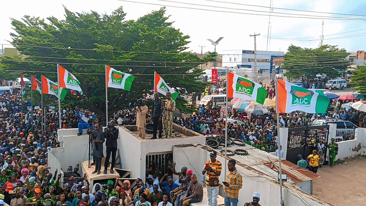 ThisIsOmoluabi's tweet image. Mammoth crowd receive Aregbesola in Osun State