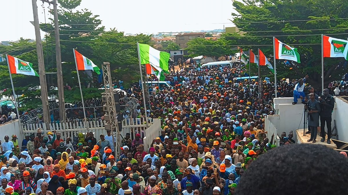 ThisIsOmoluabi's tweet image. Mammoth crowd receive Aregbesola in Osun State