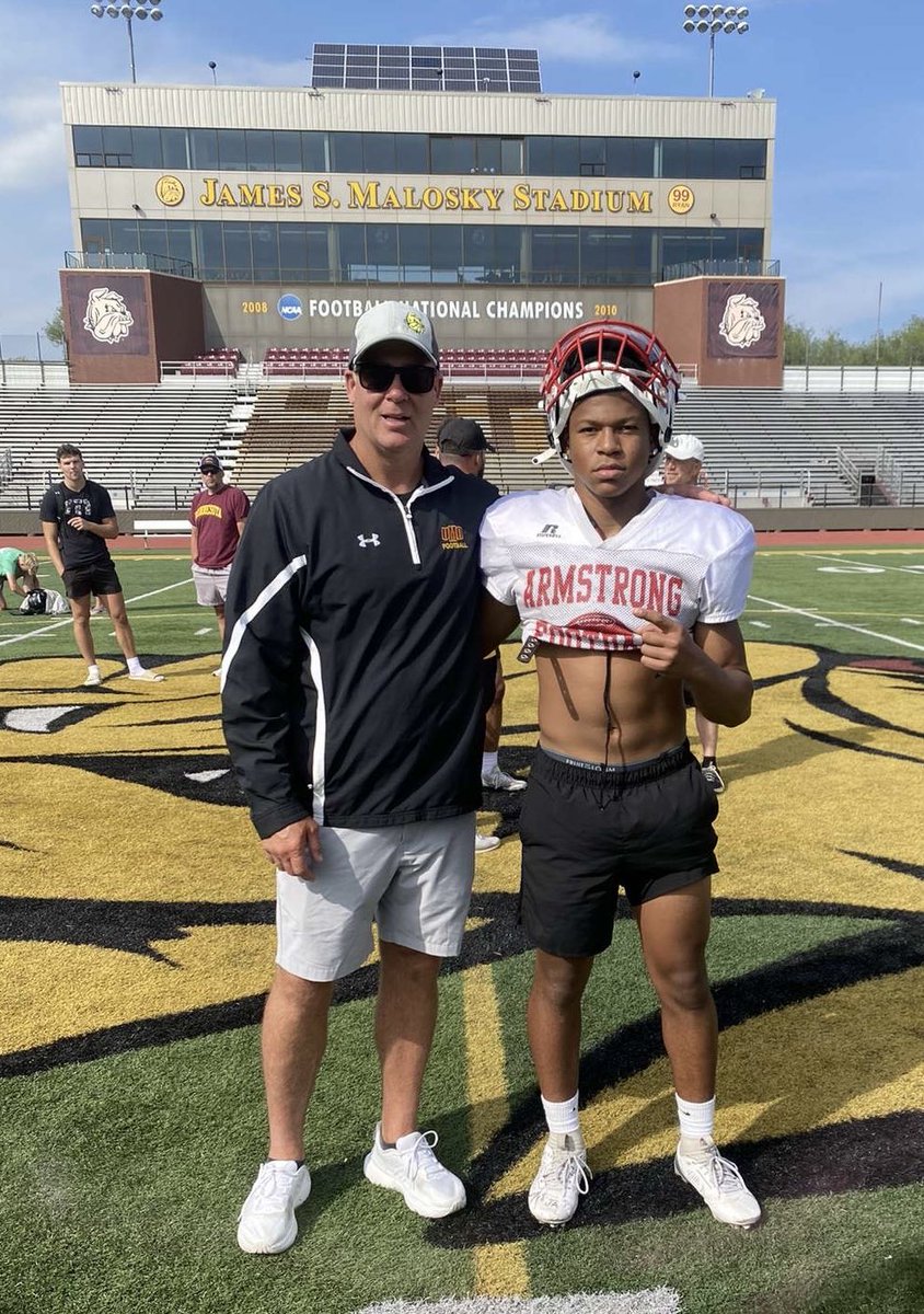 I just wanted to say thank you too the UMD Staff for having me at this wonderful Camp. Blessing me with a an opportunity To showcase my skills!
#viral #Football #GodIsGreat #chance #opportunities