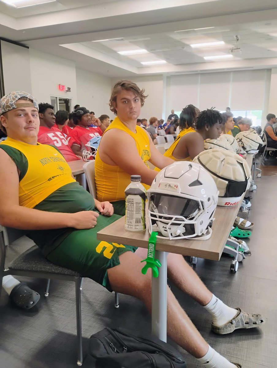 Our hawgmen got better at Anderson’s OL camp!  Thanks to <a href="/CoachThurn/">James Thurn</a> and Coach Fuller for having us!