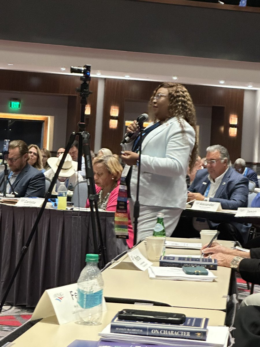 Reach4Wellness's tweet image. Commissoner Tucker addressing veterans concerns at the NACo Board of Directors meeting @GACounty @NACoTweets @ToyiaTucker