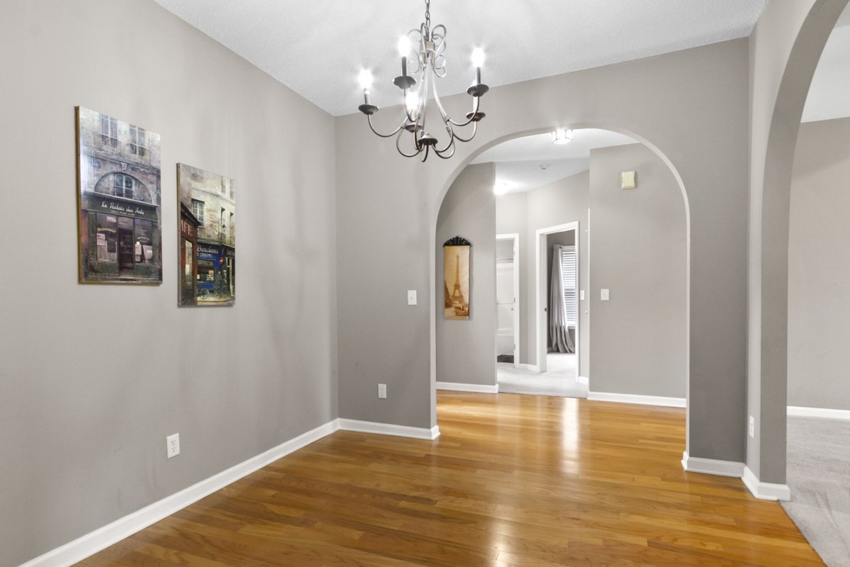 AndrewJBoneRE's tweet image. Tuscaloosa, Alabama: Ready for your next move? Properties available for lease or purchase. Let us help you prepare for fall/spring season in T’town! Time to watch where legends are made! Roll Tide! 256-504-2963