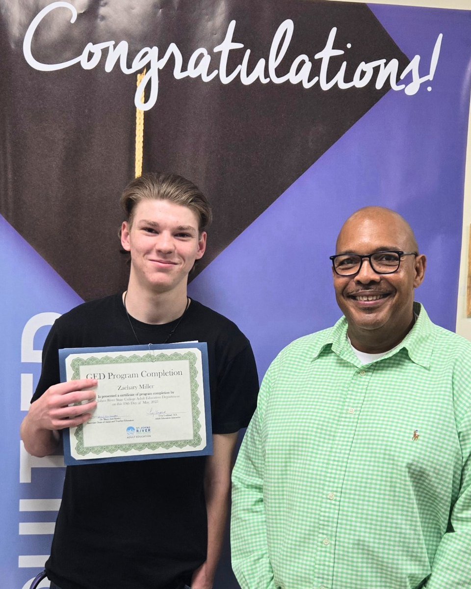 SJRState's tweet image. #NewGrads! Congratulations to Vladimir, Anikah, and Zachary on their recent completion of the Adult Education program! This is only the beginning 🎓
#SJRState #Congratulations #SJRStateProud