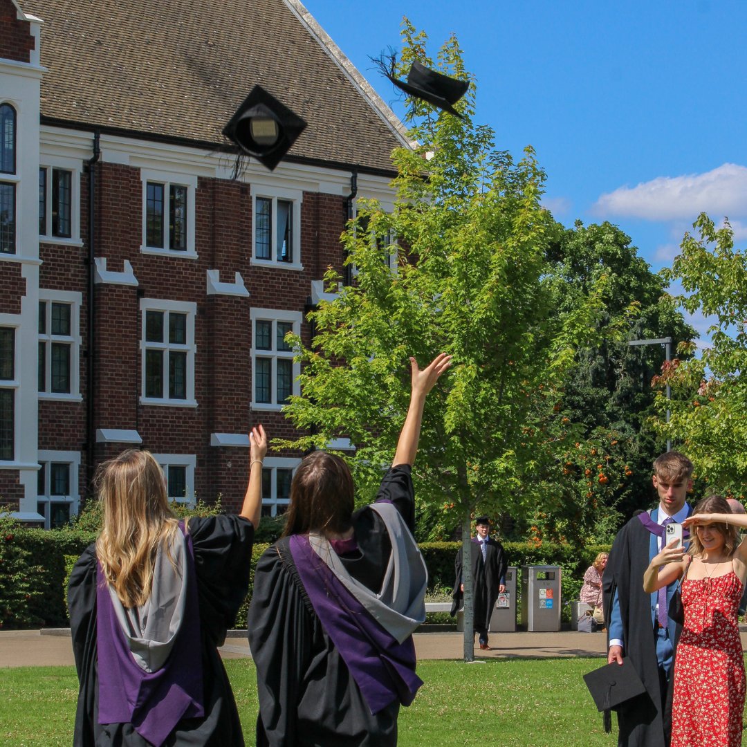 lborouniversity's tweet image. It&apos;s Graduation Week 🎓💜

We are so excited to celebrate this achievement with our students and their loved ones.

Comment down below which day you&apos;re walking the stage ⬇️