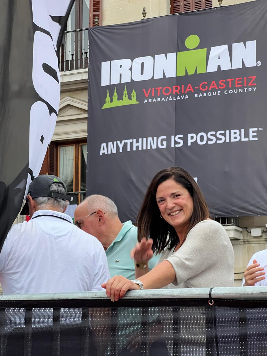 BeaArtolazabal's tweet photo. #IronmanVitoriaGasteiz proban emozioa, ahalegina eta ausardia metro bakoitzean.                                                                                                                               💪🏼 Zorionak! Y gracias a una ciudad que ha estado a la altura https://t.co/Yt61ScoM86