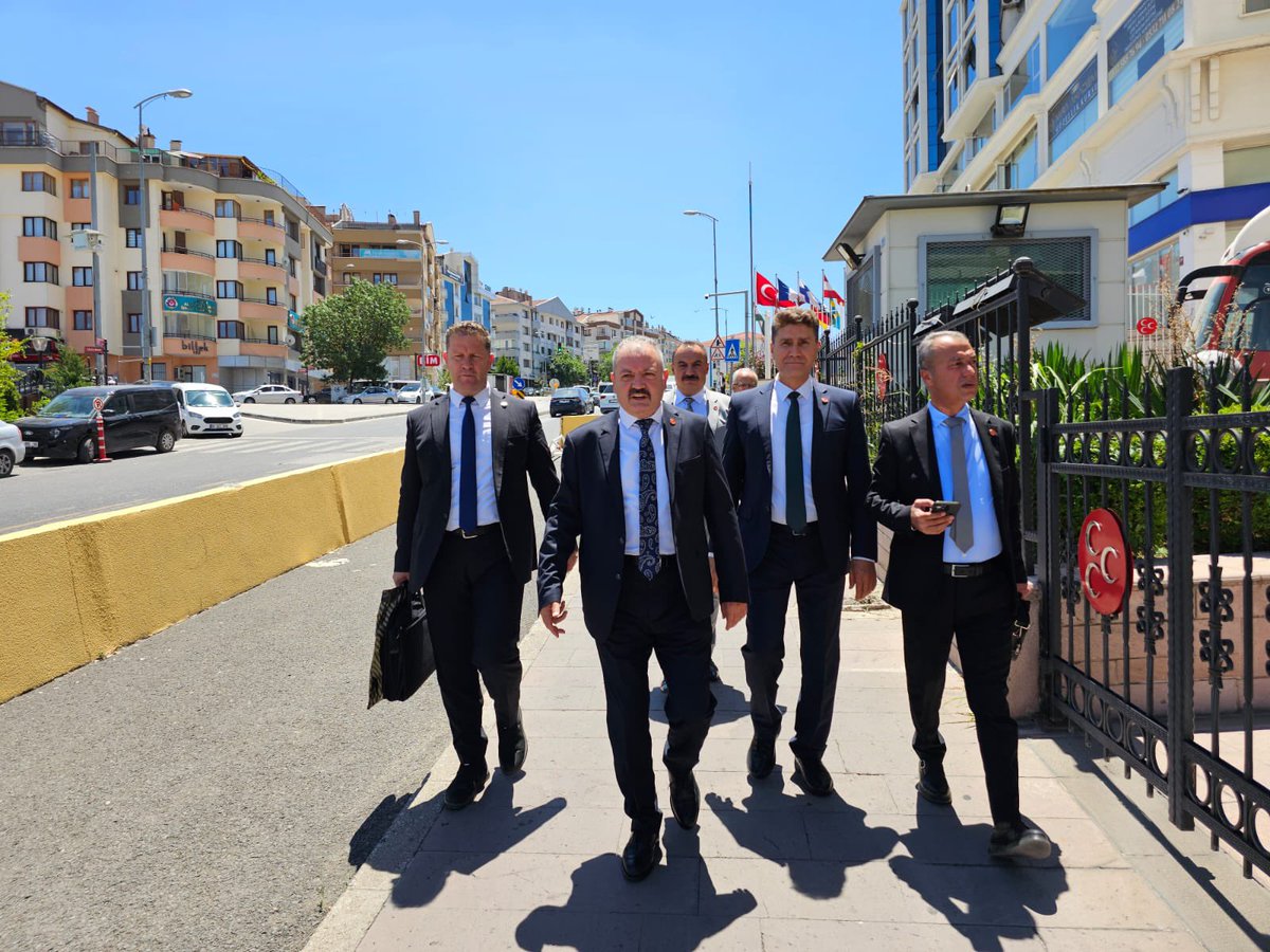 Muharrem Yıldız (@muharre8541962) on Twitter photo Şehitlerimizin ardından gözyaşı dökmek kolay,
Ama onların geride bıraktığı ailesine sahip çıkmak ZOR mu?
Biz bu sorunun cevabını yıllardır bekliyoruz!
#UzmanÇavuşlar
#EmekliUzmanÇavuşlar
#UzmanÇavuş
<a href="/TEMUD_2024/">TEMUD Türkiye Emekli Uzman Erbaşlar Derneği</a> <a href="/alitilkici38/">Ali Tilkici 🇹🇷</a> Şehitlerimizin ardından gözyaşı dökmek kolay,
Ama onların geride bıraktığı ailesine sahip çıkmak ZOR mu?
Biz bu sorunun cevabını yıllardır bekliyoruz!
#UzmanÇavuşlar
#EmekliUzmanÇavuşlar
#UzmanÇavuş
<a href="/TEMUD_2024/">TEMUD Türkiye Emekli Uzman Erbaşlar Derneği</a> <a href="/alitilkici38/">Ali Tilkici 🇹🇷</a>