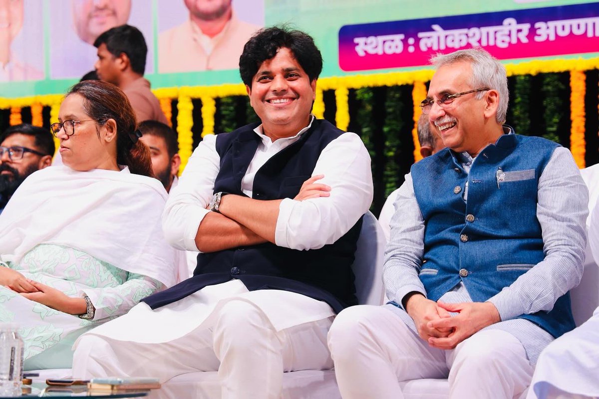 mlaAminPatel's tweet image. दक्षिण मुंबई जिल्हा काँग्रेस कमिटी, संविधान जिंदाबाद जनसभा. 
@INCIndia @INCMinority @INCMaharashtra @INCMumbai @RahulGandhi @priyankagandhi  @kharge @ShayarImran Ji @VarshaEGaikwad Ji @AslamShaikh_MLA Ji

संविधान_जिंदाबाद_जनसभा 
#जयसंविधान #ConstitutionOfIndia 
#संविधान_जिंदाबाद…