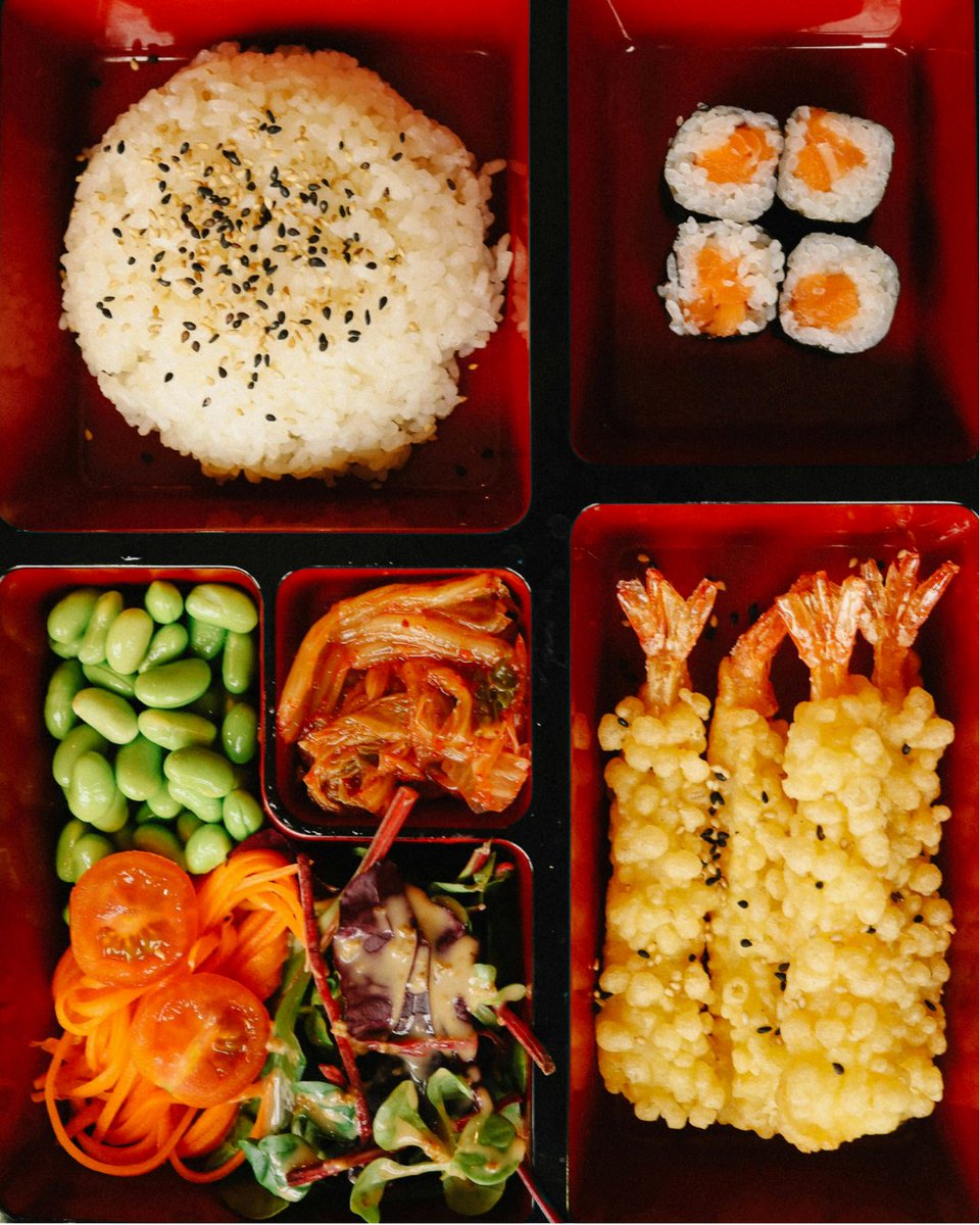 BrainWiseMedia's tweet image. Taste is memory🍱 Cultural foods can nourish more than the body. 

For individuals with Alzheimer’s, familiar flavors from childhood or cultural traditions can evoke meaningful memories and enhance emotional well-being. 

brainwisemedia.com/6-ways-to-brin…