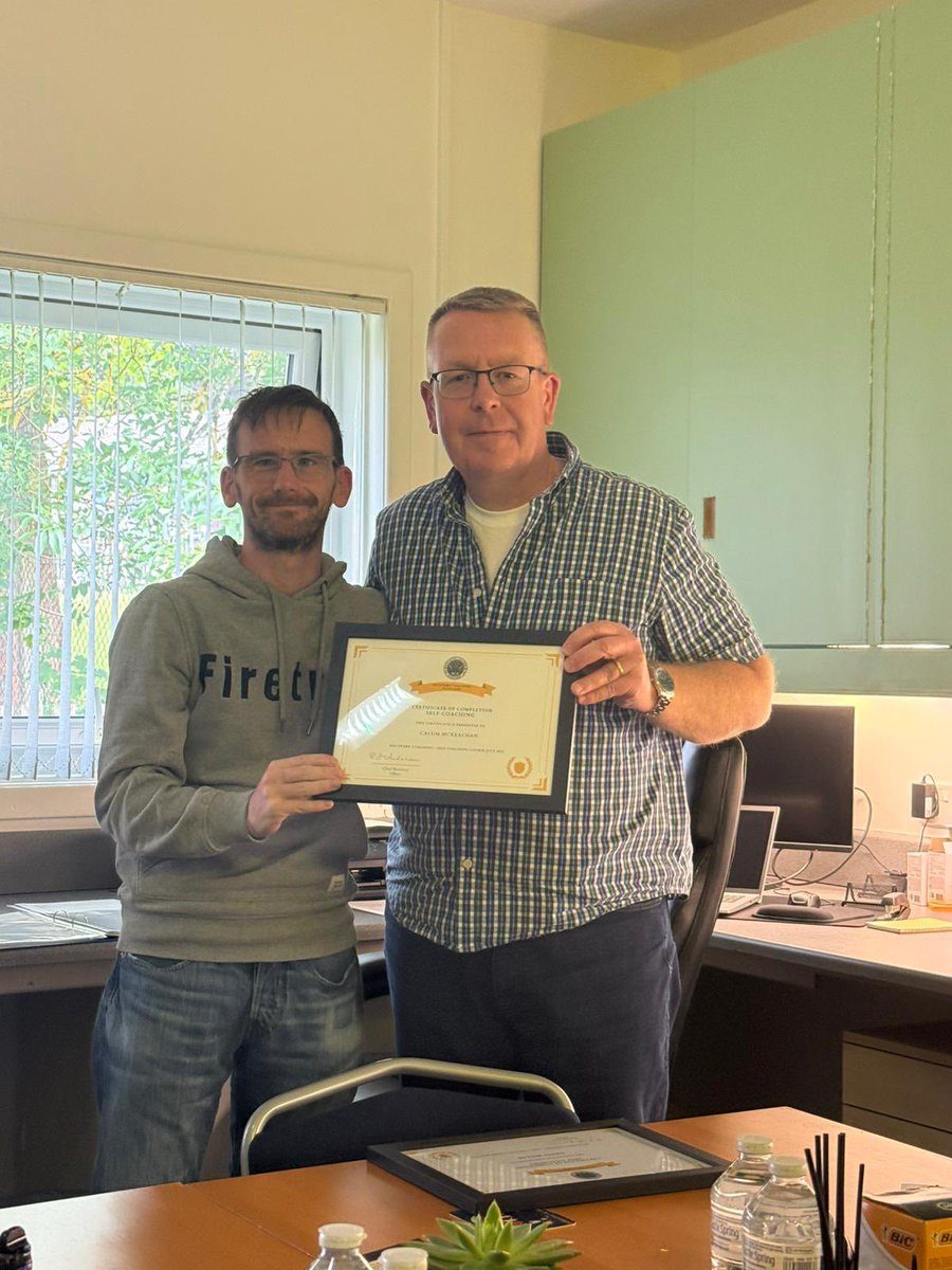 AndersonRJM's tweet photo. 🎓 Big congrats to our latest Recovery Self-Coaching grads! Over 12 weeks they built confidence, connection & real tools for change. Transformation is possible – and they proved it 💚💪 #BordersInRecovery #PeerPower #RecoveryWorks #HopeInCommunity @caddygirl46 @traceymcfallCEO https://t.co/pWhh6NWq5x