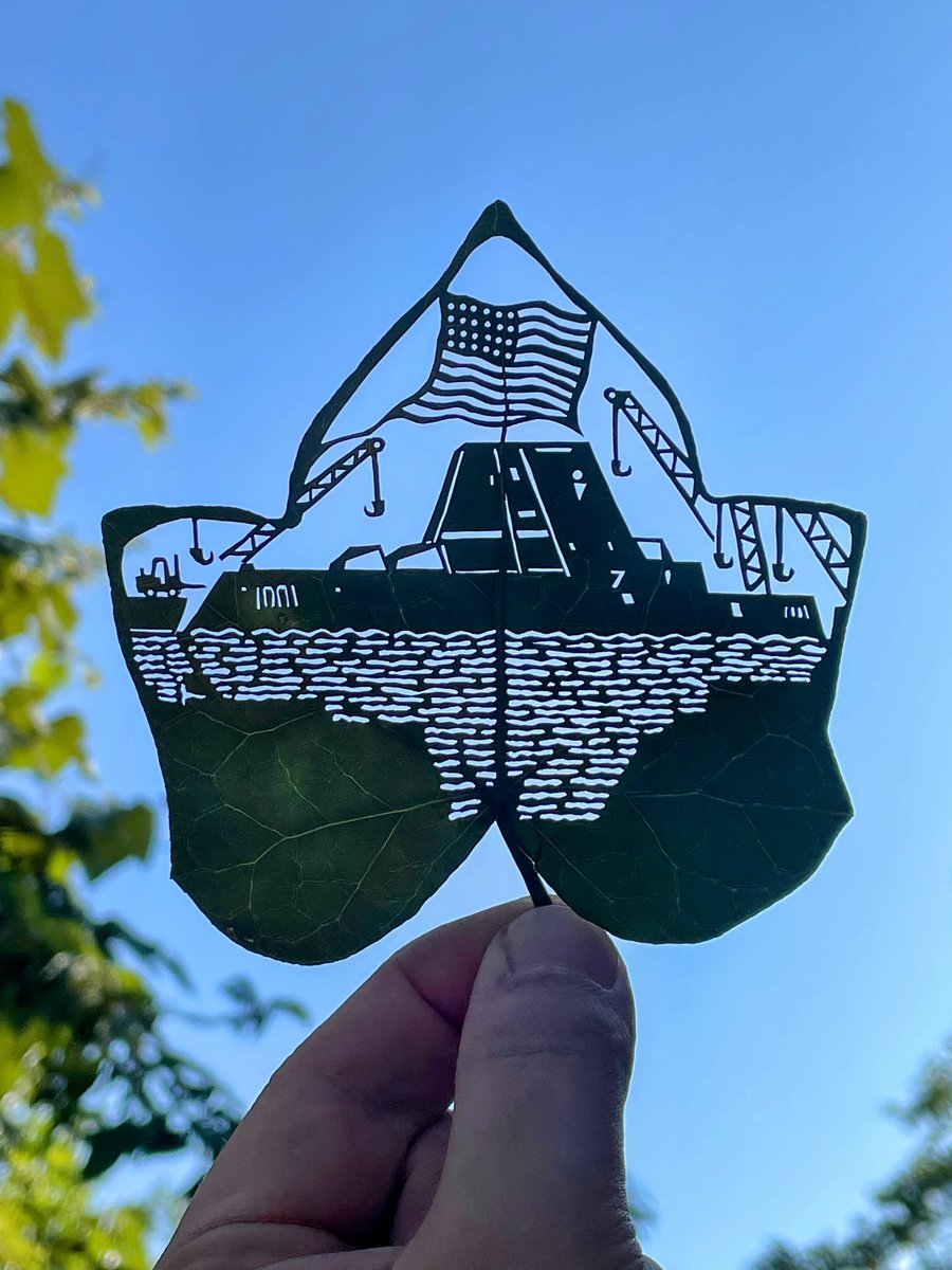 Rui_leafworld's tweet image. ズムウォルト級駆逐艦マイケル・モンスーア DDG-1001🇺🇸🇺🇸
葉っぱの港に入港🌱✊
敬礼ピッ🫡🫡‼️
皆さまの写真拝見しました!ス◯ーウォーズ感バリバリの駆逐艦ですね☺️カッコいいです。🚢⛴️
#横須賀 #軍港 #アメリカ海軍 #ズムウォルト級駆逐艦
#マイケルモンスーア