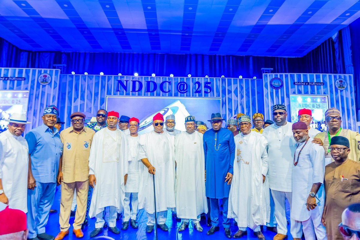 VictorOscar_'s tweet photo. Akpabio Rallies Niger Delta For Tinubu in 2027, Decries High Turnover Of NDDC Management Team

The President of the Senate, Godswill Akpabio, made the call at the grand finale of the 25th anniversary of Niger Delta Development Commission (NDDC) in Port Harcourt, Rivers State. https://t.co/GFNk8vdI88