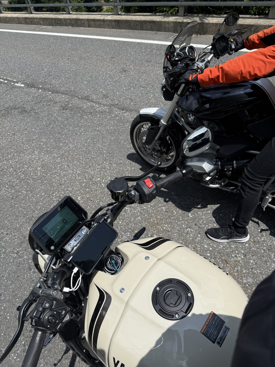 帰宅ーーーー
道中バイク交換してヤマハのXSR900運転させてもらったんだけど軽い車体に大型バイクのパワー、そして鋭い3気筒エンジン

もう帰ってきてからXSR900とTRACER900のことばかり調べてる