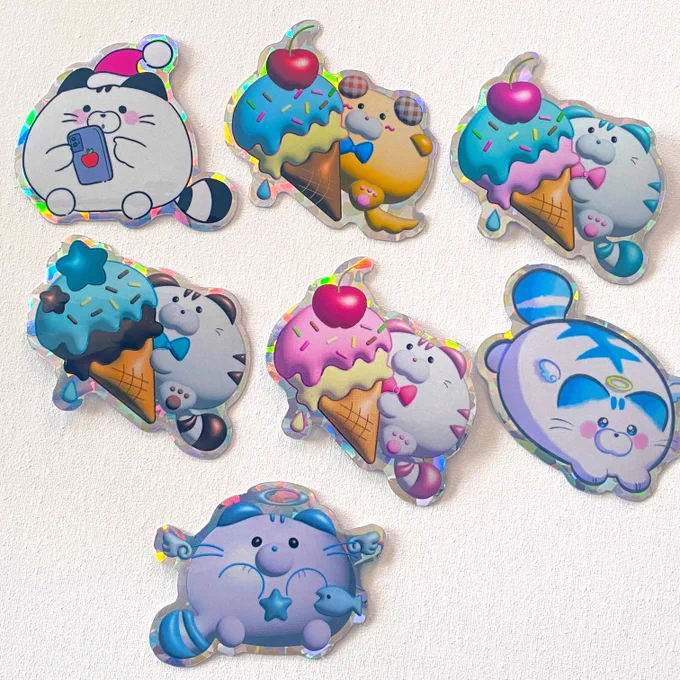 #ちくわ神戸展 おみやげコーナー情報 ポストカードとシールは たくさんご用意あります! キャンバスアート残り3枚 アートブック、Tシャツも残りわずかとなっておりますお早めにどうぞ!