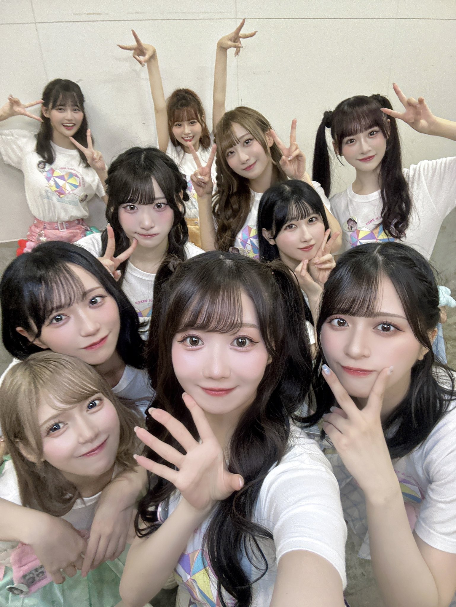 大谷映美里 直筆サイン入り生写真 アリーナツアー2025 = LOVE LOVE大谷映美里 直筆生写真 - メルカリ