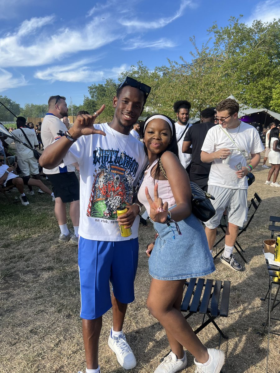 M I S T A R. A L V I N 🥂 tweet media