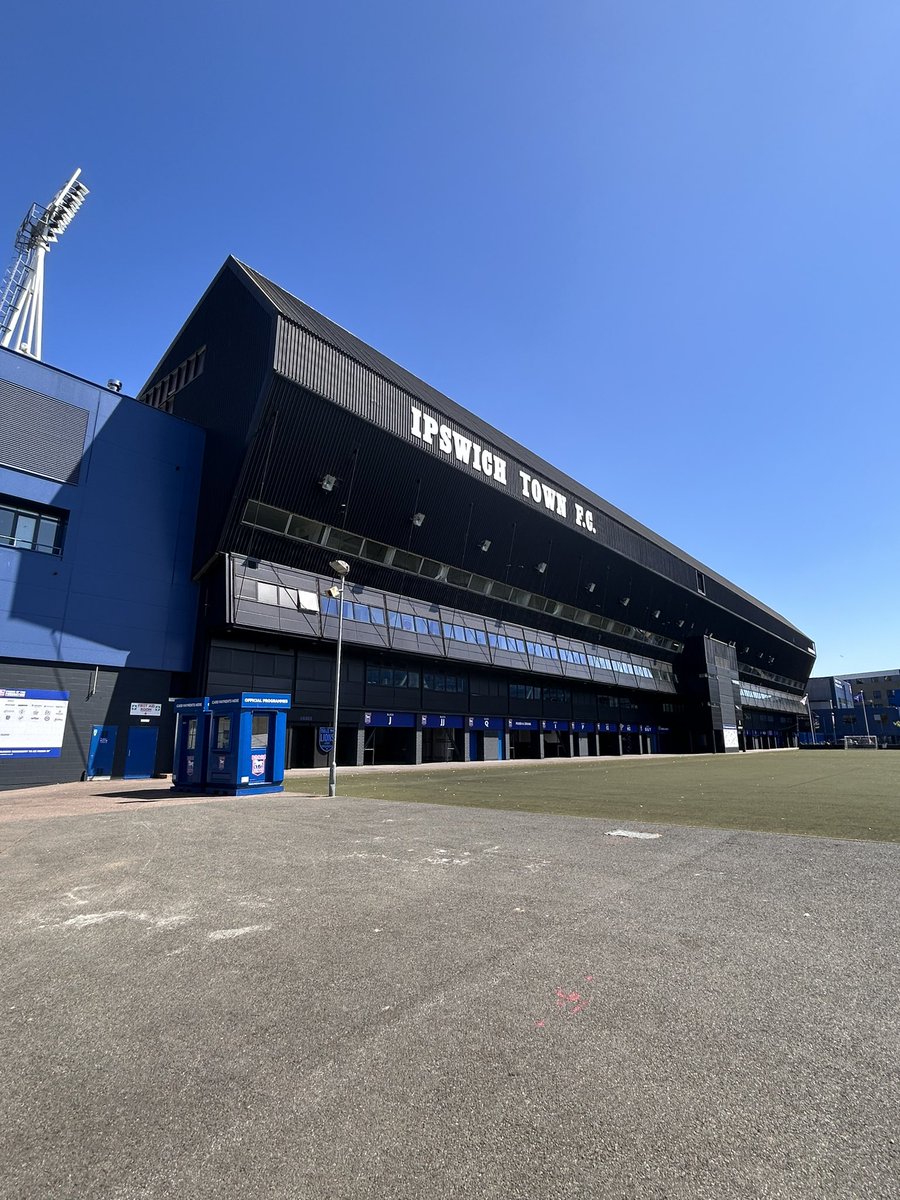 moox31020's tweet photo. Ipswich Town Football Club - Portman Road - founded October 1878 / 146 years old - Premier League (When photos were taken) #ground #groundtour #groundtastic #groundhopper #groundhopping #football #footballground #footballtour #footballstadium https://t.co/q7vz8Ve0Xw