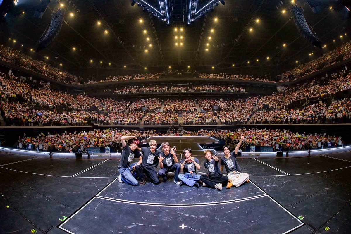 RIIZE_JPN's tweet photo. 2025 RIIZE CONCERT TOUR [RIIZING LOUD] IN JAPAN
KOBE 🧡DAY2🧡

#RIIZE #라이즈 
#RISEandREALIZE 
#RIIZE_CONCERT 
#RIIZINGLOUD 
#RIIZINGLOUD_IN_JAPAN
#RIIZINGLOUD_IN_JAPAN_KOBE_DAY2 https://t.co/HBp7cvc9LG