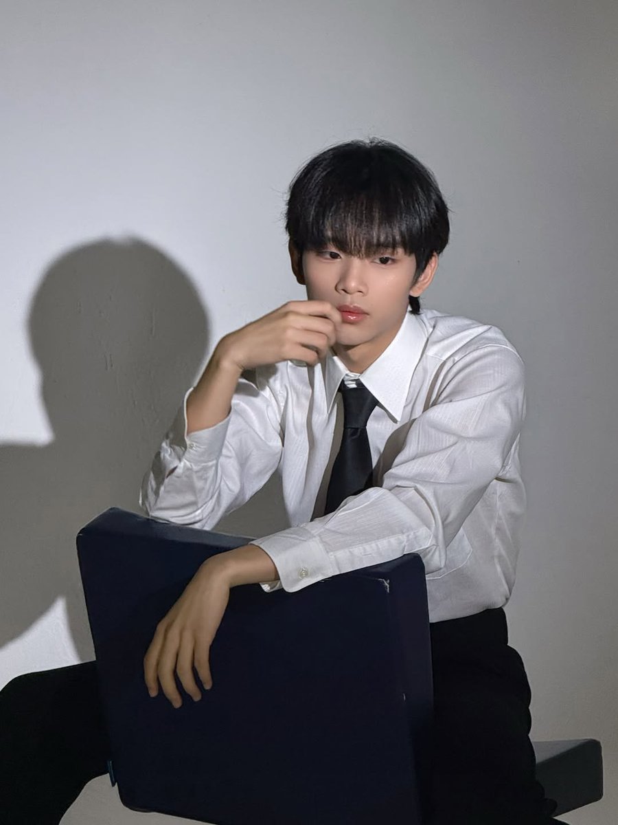 vshoritory's tweet photo. 대표님 BOSS BABY 🖤
https://t.co/WzlE9td8fc
#VICTOR_2HOUSES #2HOUSES_EP9 #2HOUSES_PROJECT https://t.co/BBWL4Mjp4q