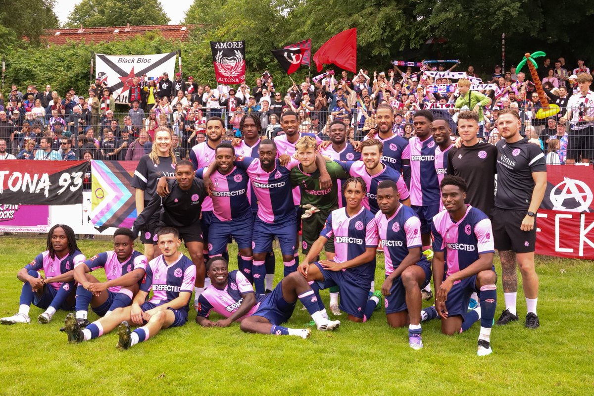 We’re heading home, thank you once again to those who joined us in Hamburg this weekend! 

Want to see the Hamlet on our return to Champion Hill next Saturday? Get your tickets here ⬇️ 

app.fanbaseclub.com/Fan/Tickets/Se…