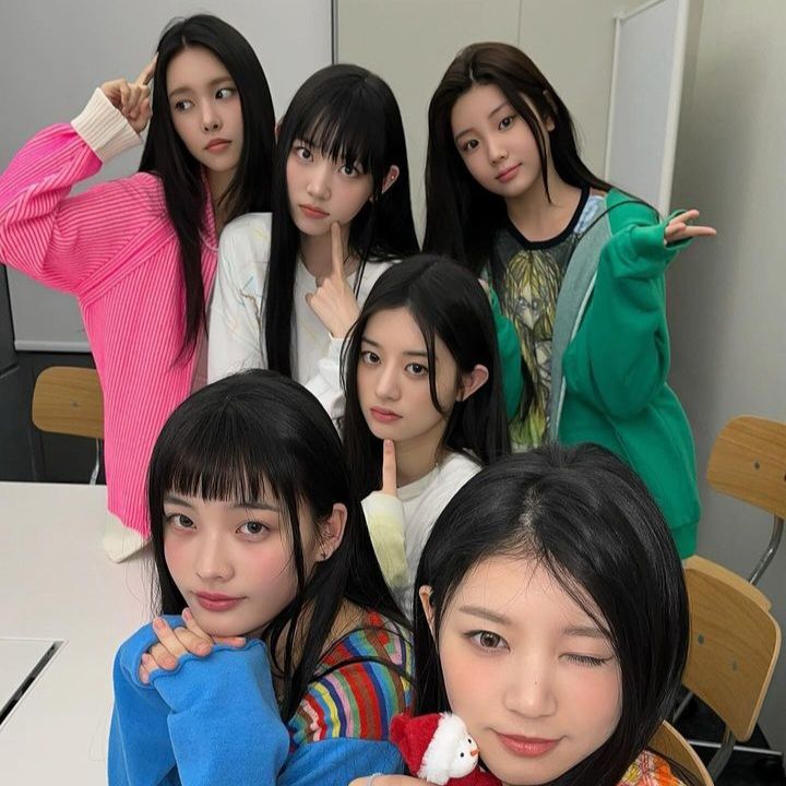 illieseom's tweet image. Some of YOUNGSEO and ILLIT crumbs this year; 🫶🏻

OUR I’LL-IT FAMILY 🥹