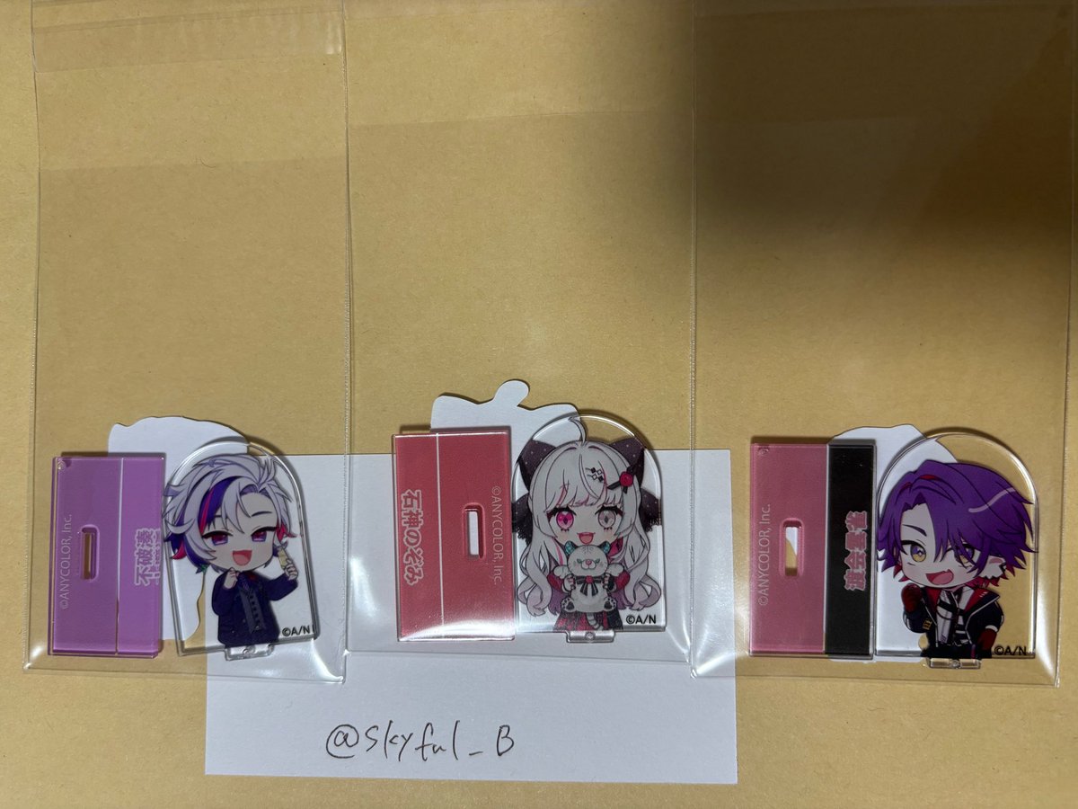 Skyful_B's tweet photo. 【交換】にじさんじチョコエッグ

【譲】画像1枚目

【求】画像2枚目 ︎💕︎

郵送のみ
女の子含む2:1の交換可
お気軽にお声掛けください https://t.co/JtK234DZJL